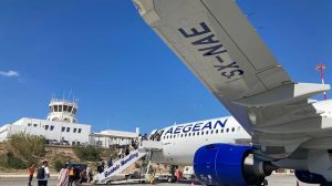 Aegean Airlines: Santorini – Atena – Zagreb