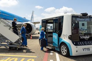 Schiphol i KLM testiraju autonomne autobuse koji prevoze posadu zrakoplova