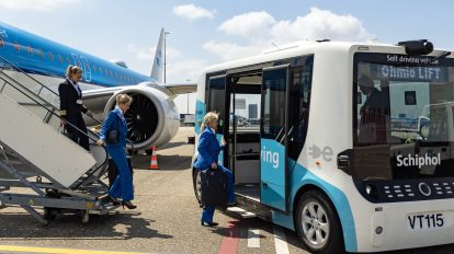 Schiphol i KLM testiraju autonomne autobuse koji prevoze posadu zrakoplova