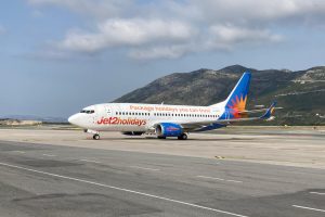 Jet2 planira tri nove linije za Pulu